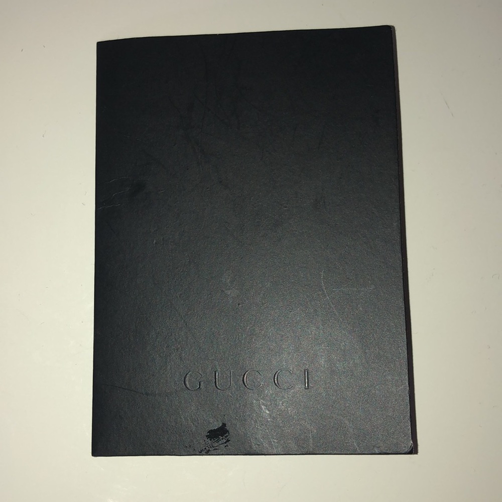 📁 Gucci paper folder
